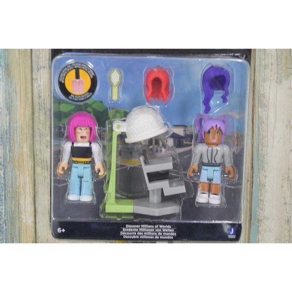 Roblox Brookhaven Hair & Nails Figure Set + Exclusive Code - Picture 2 of 4
